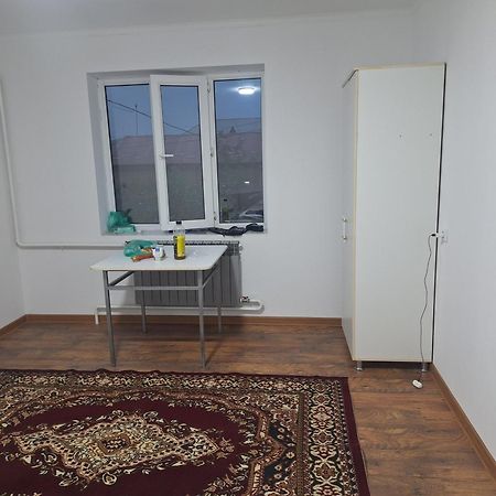 Тепло Юга Hotel Oş Exterior foto